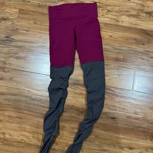 ALO Yoga Magenta and Gray Leggings